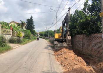 Công ty CP Nước sạch Quảng Ninh triển khai thực hiện đầu tư tuyến ống cấp nước cho một số khu Trại Cọ, Mai Hòa, Minh Hòa, Hải Hòa phường Đông Mai – thị xã Quảng Yên