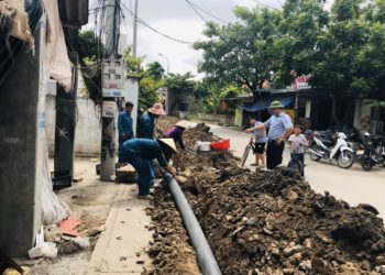 Công ty CP Nước sạch Quảng Ninh khẩn trương đầu tư tuyến ống truyền dẫn nước sạch cho người dân tại xã Liên Vị, thị xã Quảng Yên